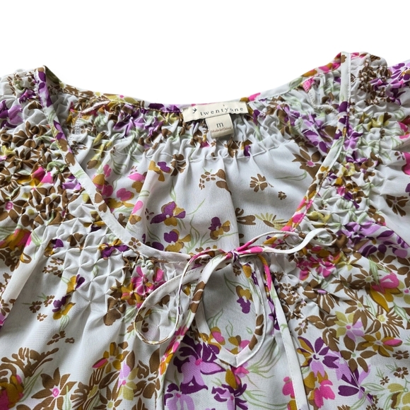Twentyone Floral Peasant Top - Size Medium - Picture 4 of 7